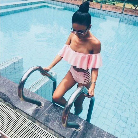 Charlie💋s Boutique Other - 👙Pink Off the Shoulder High Waisted Bikini👙